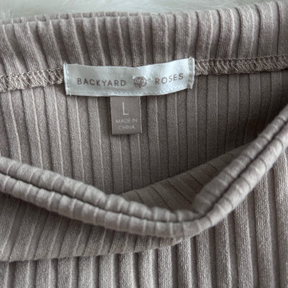 Tan Fitted Puff Sleeve Blouse - Picture 7 of 9